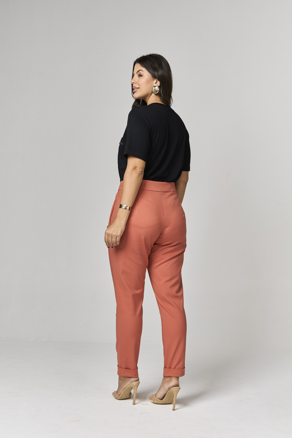 20171008-PRETO-20620606-LARANJA-2.jpg c7df3196bb16712aad1d9597748b069d